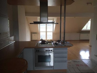 wunderschönes Loft mit Balkon in bester Lage in Eltville