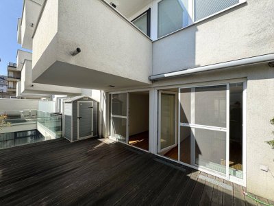 Neubau mit Loggia, Terrasse &amp; Garagenstellplatz!