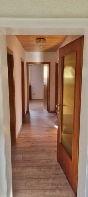1000 € - 75 m² - 3.0 Zi.