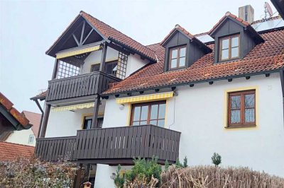 Großzügig Wohnen im Grünen! 3-Zi.-Wohnung mit Balkon in Wang, Ortsteil Volkmannsdorf