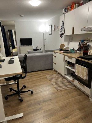 Möbliert und befristet - Gut gelegene Wohnung mit Terrasse und Tiefgaragenplatz in S-Möhringen