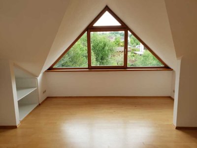2 Zimmer - Studiowohnung mit großer Dachterrasse in guter Wohnlage