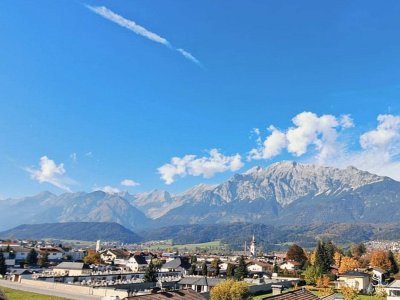 Traumhafte 4 Zimmer Maisonette in Wattens: Balkon, Terrasse und zwei Carport-Autoabstellplätze