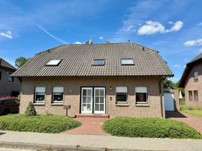 Charmantes Zweifamilienhaus in Nierswalde – Kapitalanlage mit Potenzial und Wohnkomfort