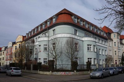 Attraktive 3-Zimmer-Wohnung mit Vorgarten und Parkblick in ruhiger Stadtrandlage