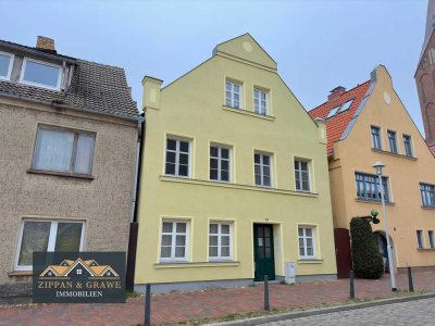 Reserviert - Historisches Haus mit modernem Ertrag: Vermietetes Mehrfamilienhaus mit 5 Wohneinheiten