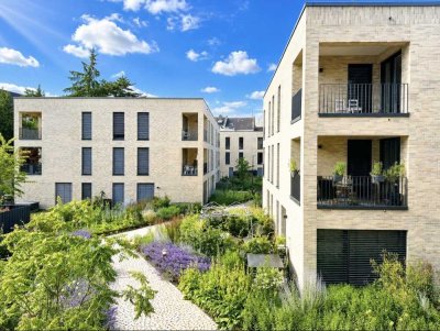 Wunderschöne , Barrierefrei 4-Zimmer-Wohnung mit Balkon im Innenhof !!
