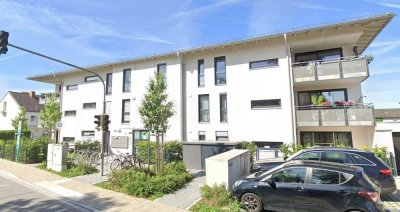 Modernes Ambiente, bequemer Zugang: Barrierefreie 2-Zimmer-Wohnung mit sonnigem Balkon in Grafing