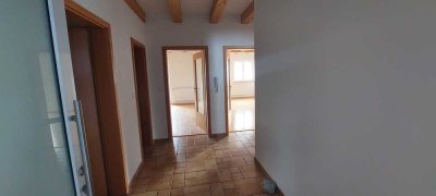 Gepflegtes Einfamilienhaus mit Garage in Maierhöfen