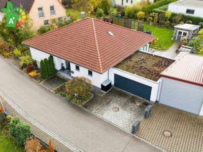 Neuwertiger Bungalow mit Garten und Pool in Gunzenhausen-Streudorf