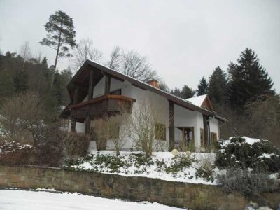 Gepflegtes Einfamilienhaus mit 6 Zimmern in Kaiserslautern-Mölschbach