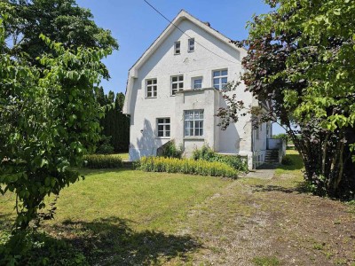 Provisionsfrei - Exklusives Grundstück in München-Feldmoching: 1.779 m² mit Bestandsimmobilien