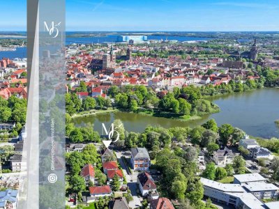 Repräsentative Villa am Knieperteich // Top-Lage // Gewerbe und / oder Wohnen // 616 m² Grundstück