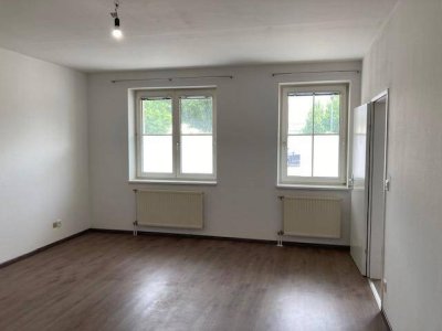 KOMFORTABLE ZWEIZIMMERWOHNUNG IN FISCHAMEND