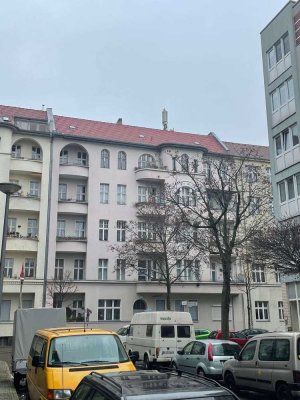 1,5-Zimmer Altbauwohnung komplett saniert