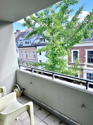 **UNTERBILK - NÄHE REGIERUNGSVIERTEL & MEDIENHAFEN* LUXURIÖS AUSGESTATTETES APARTMENT MIT BALKON**