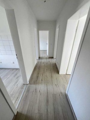 Bald mit Laminat und tapeziert - 3-Zimmer-Wohnung in Castrop-Rauxel Merklinde