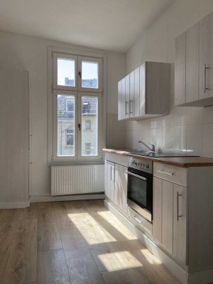 *** Stilvolle 2-Zimmerwohnung - ideal für Singles oder Paare ***