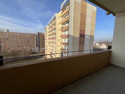1 Raum Wohnung mit Balkon