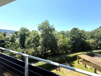 *Familienfreundliche Wohnlage*Gepflegte 4-Zimmer-Etagenwohnung mit Weitblick*