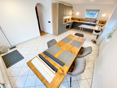 Großzügig wohnen! - MODERNE EBK - 2 Balkone - Hof-und Gartennutzung