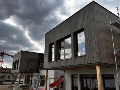 Seesuiten Lanzenkirchen – Panoramasuite 2: 4-Zimmer-Wohntraum mit Weitblick &amp; Dachterrasse