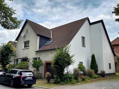 Handwerker aufgepasst! Sanierungsbedürftiges Wohnhaus mit 7 Zimmern, 2 Bädern und Garage