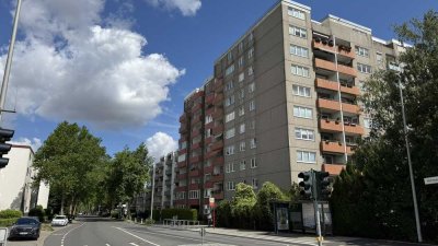 Traumhafter Blick: 1-Zimmer Wohnung am Moritzberg mit Balkon