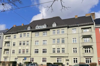 Besichtigung 24.5. um 13 Uhr! Frisch renovierte 2-Zimmer-Wohnung in topsaniertem Altbau m.2 Balkonen