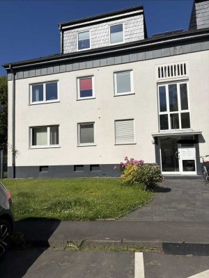 *Provisionsfrei* Gepflegte Dachgeschosswohnung in Bonn Friesdorf - Das ganze Jahr über Wohlfühlen