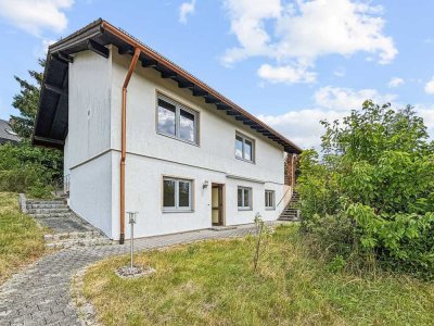 Großzügiges Einfamilienhaus in ruhiger Wohnlage mit Weitblick und Potenzial in Oberkotzau