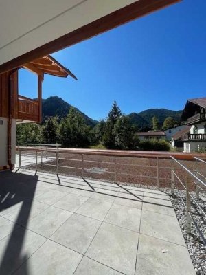 Schliersee: Neubau-TERRASSENWOHNUNG mit Bergblick – ERSTBEZUG 2025