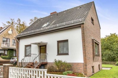 Ideal für Familien: Einfamilienhaus in massiver Bauweise mit Garage und Blick ins Grüne