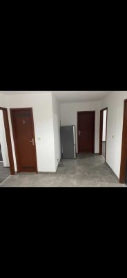 Renovierte 4-Zimmer Wohnung mit Balkon in Karlsruhe