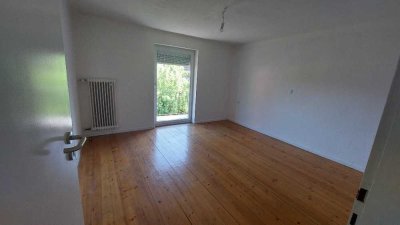Helle, freundliche Wohnung (2 Zimmer) zu vermieten