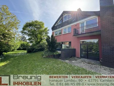 Sanierungsbedürftiges, großzügiges EFH mit Kamin, zwei Terrassen & Garage in Karlstein-Großwelzheim