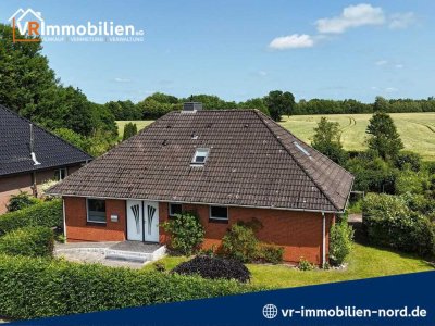 Freundliches und kompaktes Einfamilienhaus am Feldrand in Hohn