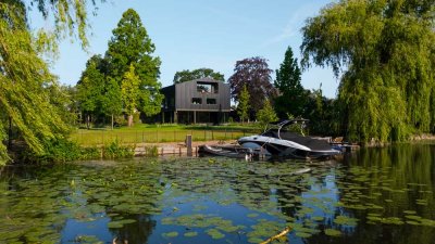 blackcube.hamburg   - Wassergrundstück - Elb Villa - Paradies mitten in der Stadt