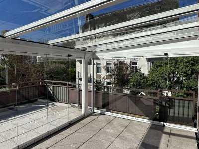 Sanierte 1-Zimmer-Wohnung in Hamburg-Rotherbaum mit Dachterrasse & Wintergarten