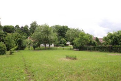 Einfamilienhaus mit großzügigem Garten und Appartement in Fischach-Wollmetshofen
