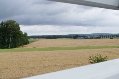 Landschaftlich schön gelegene, ruhige Dachgeschoßwohnung