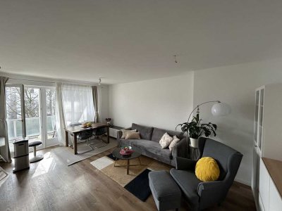 2-Zimmer-Wohnung möbliert, mit Balkon und Einbauküche - in HH-Eilbek