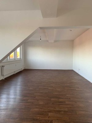 Gronau - großzügige 3 Zimmer Wohnung im DG!