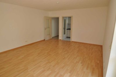 bezugsfrei ab ca. 09.2025 *2-Zimmer-Wohnung mit Garten
