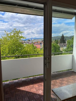 Helle, generalsanierte Wohnung mit Westbalkon &amp; Pyramidenkogel-Blick – Maximilianstraße 8