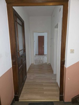 2-Zim.Whg. Kernsaniert, mit neuer EBK und (Teil-)möbelierung in UB & Uni, sowie HBF Nähe