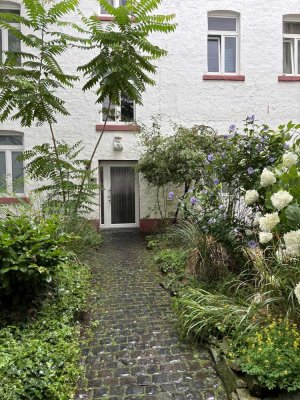 ruhige, möblierte Wohnung in Wiesbaden Mitte - Nachmieter gesucht
