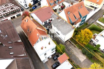 Wohn- und Geschäftshaus mit großem Grundstück und Garage