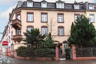 Frisch sanierte attraktive 3-Zimmer-Wohnung  im Nordend, Altbau