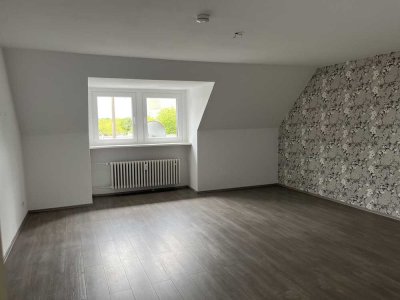 sehr gepflegte Dachgeschoßwohnung
